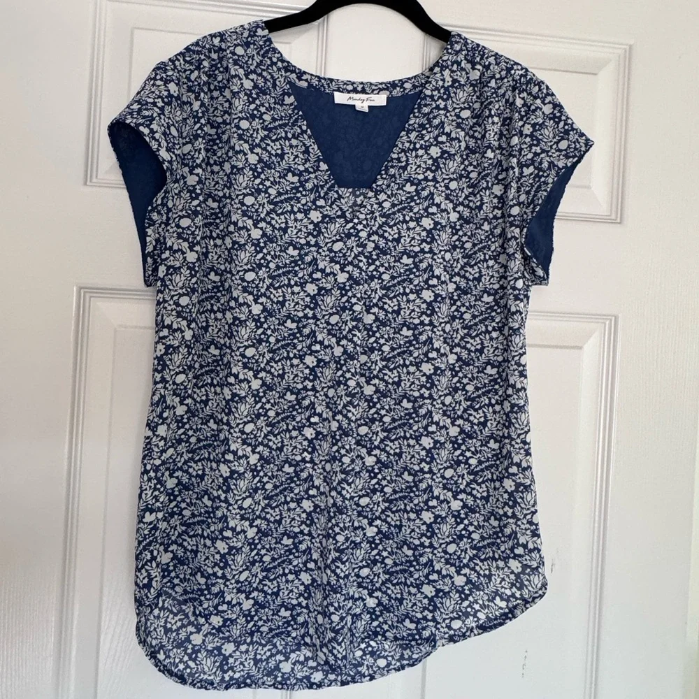 Patterned Blouse - Picture 1 of 10